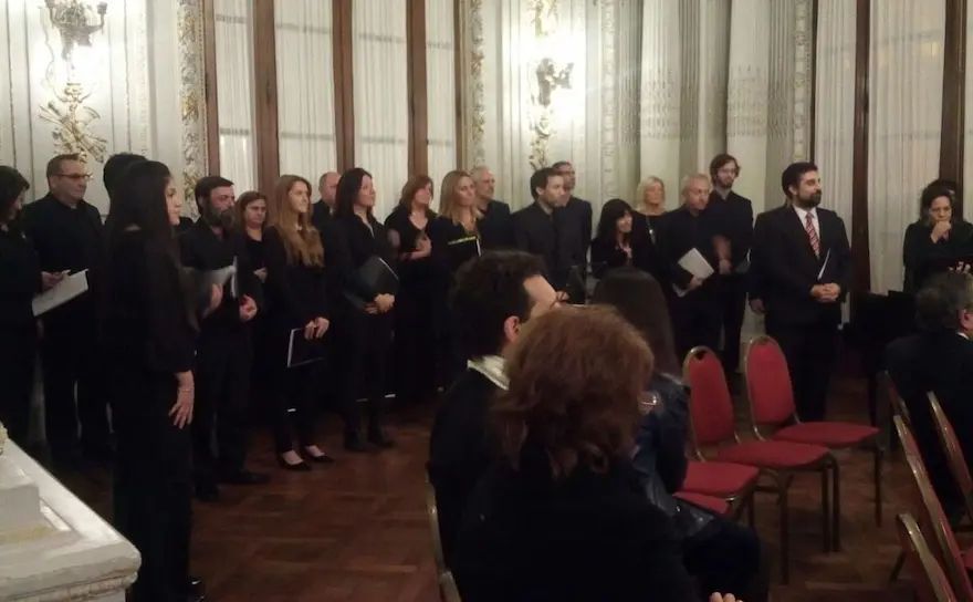Grupos musicales que contribuyen con la Academia.